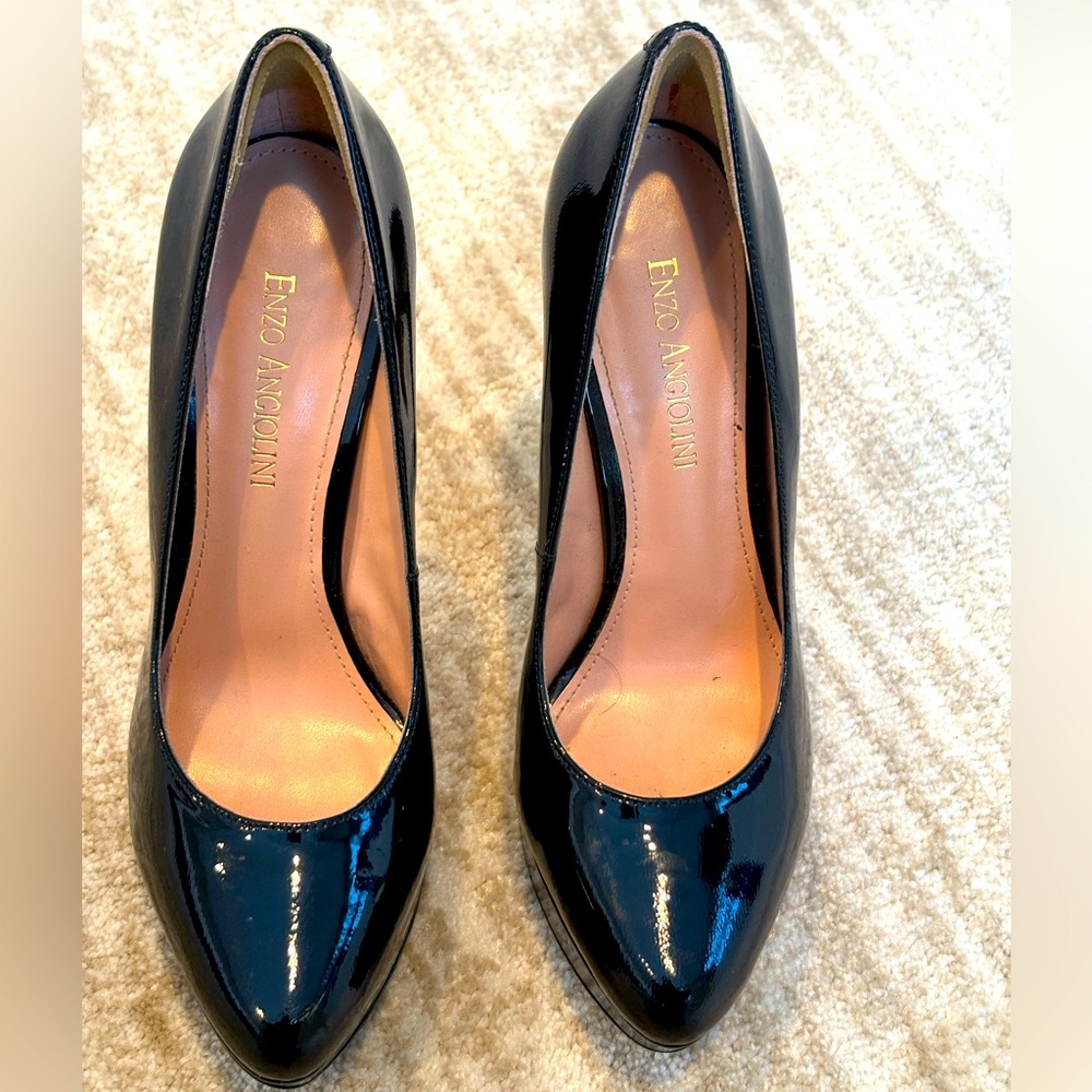 EUC Enzo Angiolini black patent pump size 7m